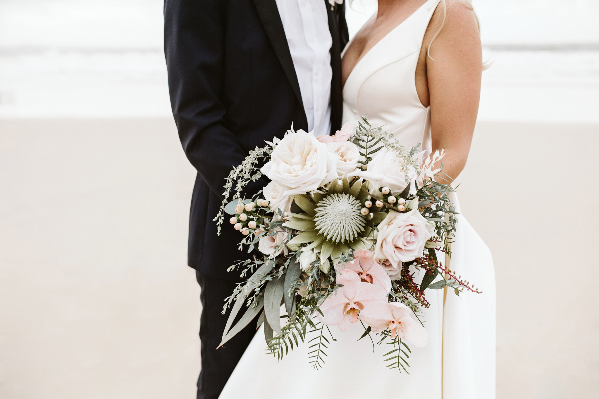 MODERN MINIMALIST BEACH WEDDING | STEPHANIE & LACHLAN